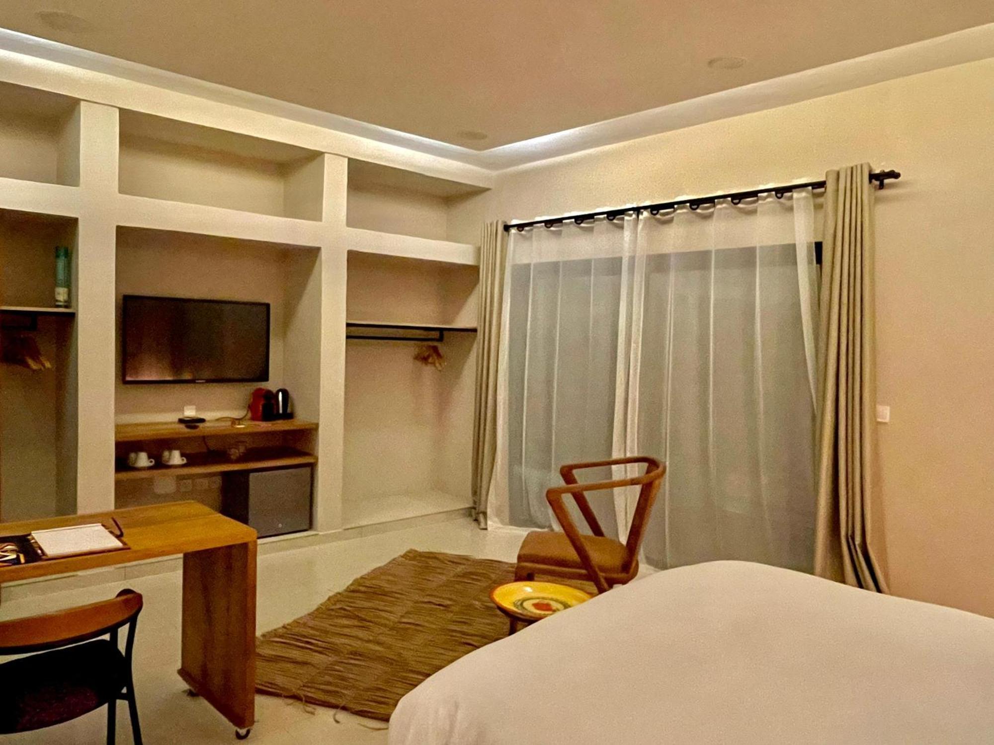 Le Kentia Hotel Lome Bagian luar foto