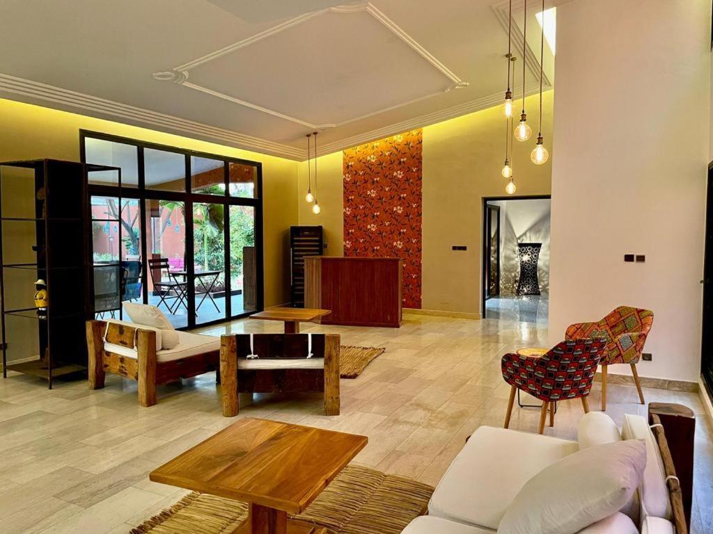 Le Kentia Hotel Lome Bagian luar foto