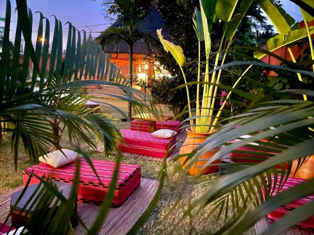 Le Kentia Hotel Lome Bagian luar foto