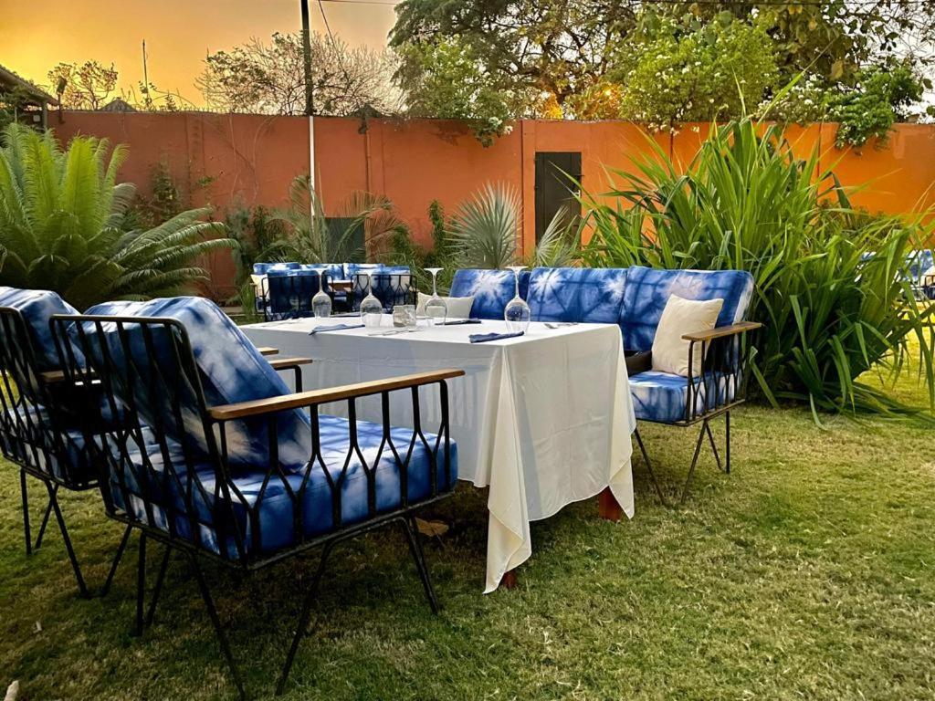 Le Kentia Hotel Lome Bagian luar foto
