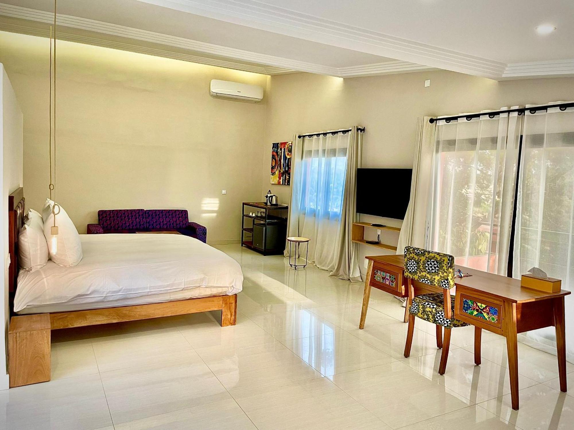 Le Kentia Hotel Lome Bagian luar foto