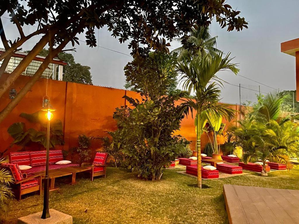 Le Kentia Hotel Lome Bagian luar foto